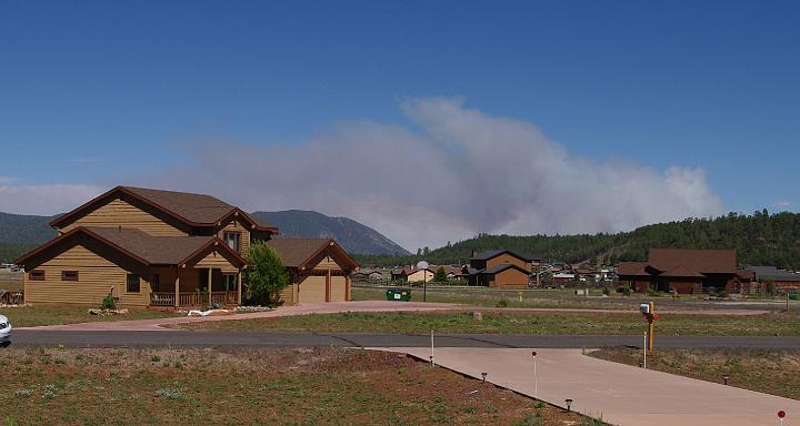K20D5744trim.jpg - The Hardy Fire - Saturday, June 19, 2010 at about 3 PM - this fire was in east Flagstaff, about 12 miles from us